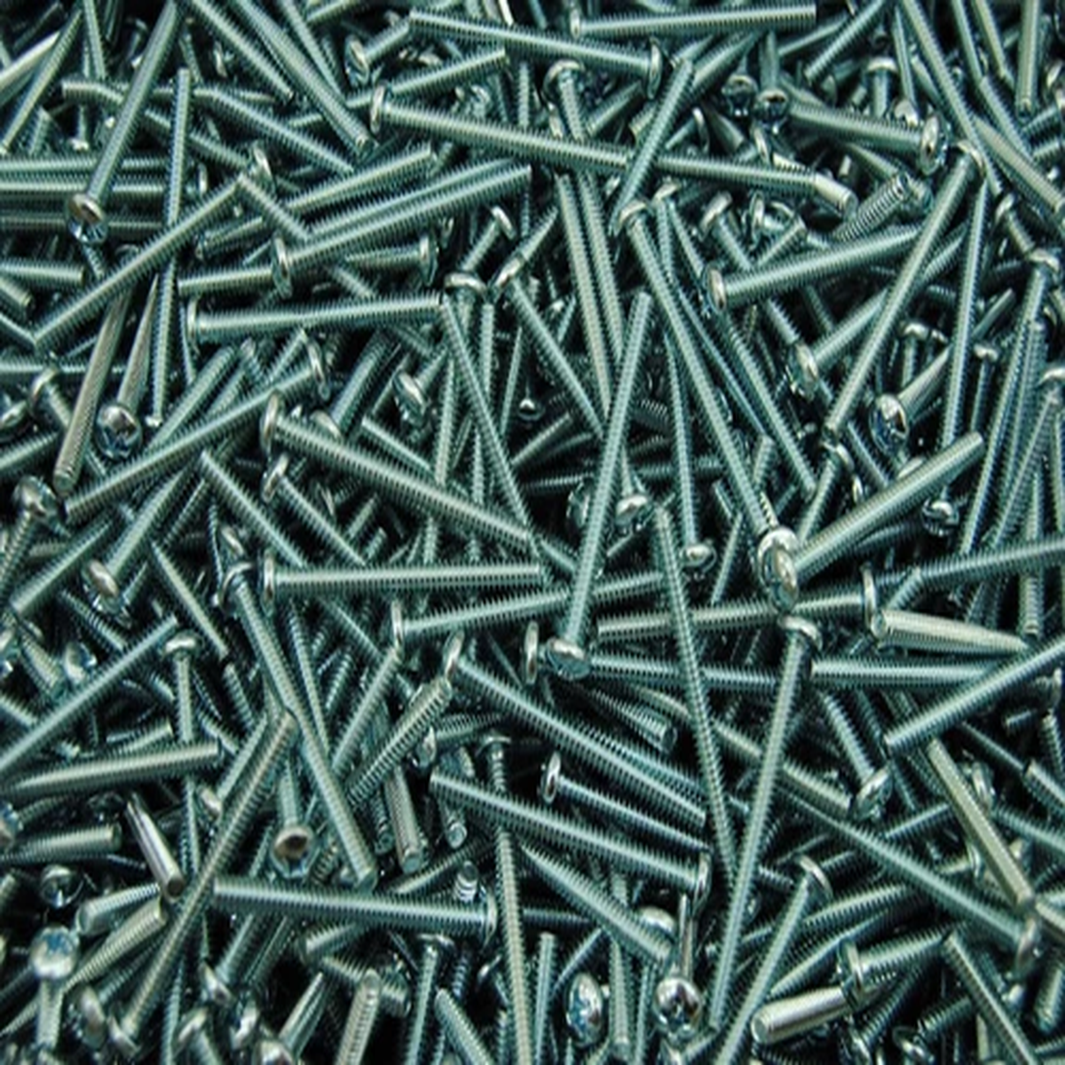(1000) Phillips Pan Head 6-32 x 1-1/2″ Machine Screws #6 Zinc